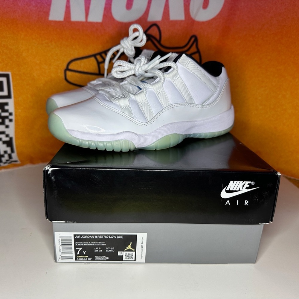 Jordan 11 Low Retro GS Legend Blue Size 7Y Pre-loved